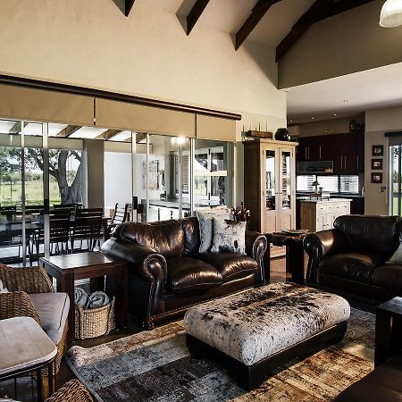 Buffalo Thorn Tree Lodge Swartruggens 外观 照片