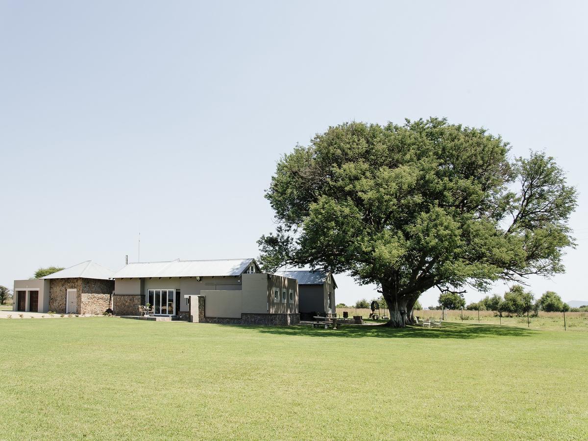 Buffalo Thorn Tree Lodge Swartruggens 外观 照片